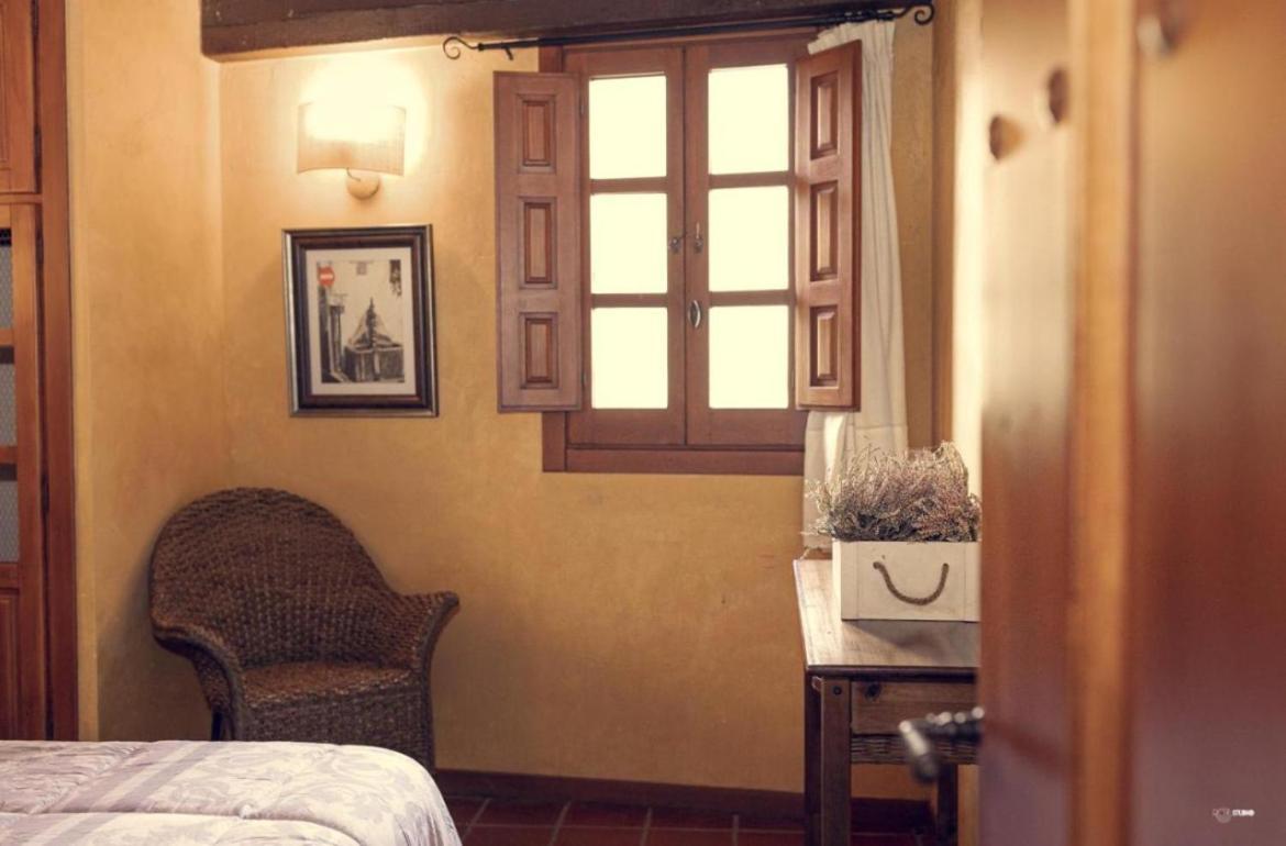 Apartamentos Rural La Jacoba カベズエラデルバレ エクステリア 写真
